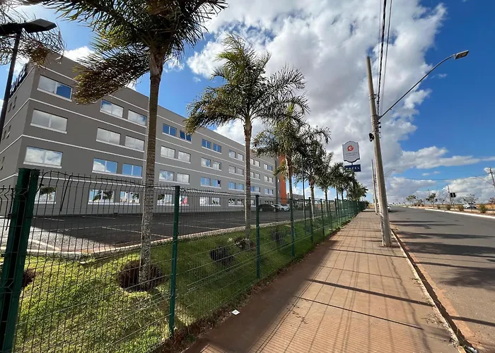 Golden Tower Aeroporto - Lizz - By Fenix HoteisHotel Em